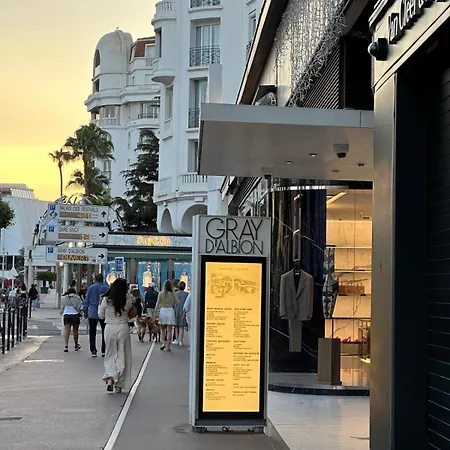 Elegant In Gray Albion - Parking, Apartmán Cannes